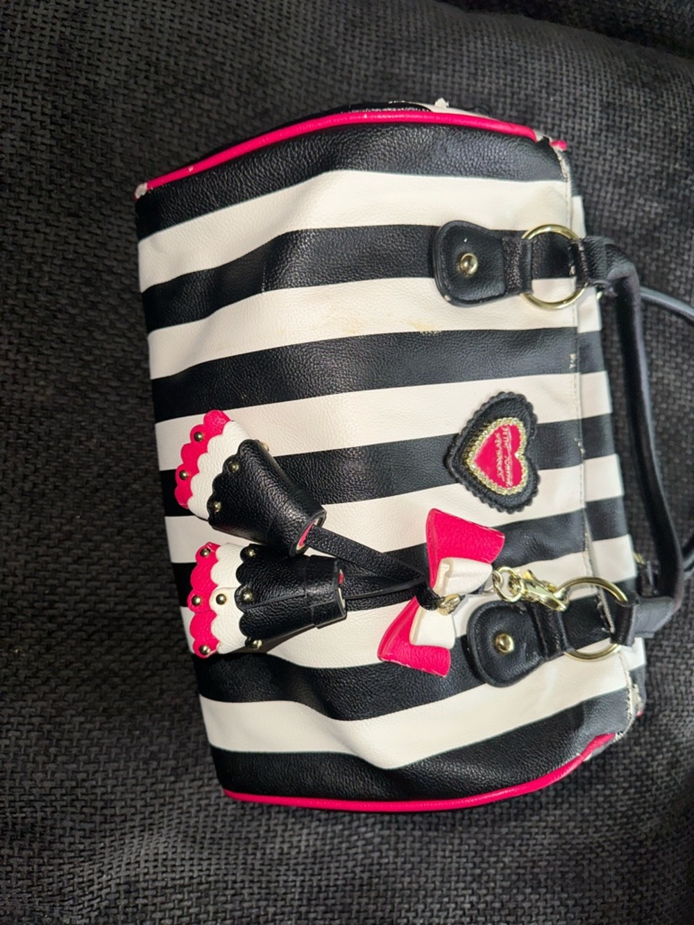 Betsey Johnson purses black pink white leather purse 👛